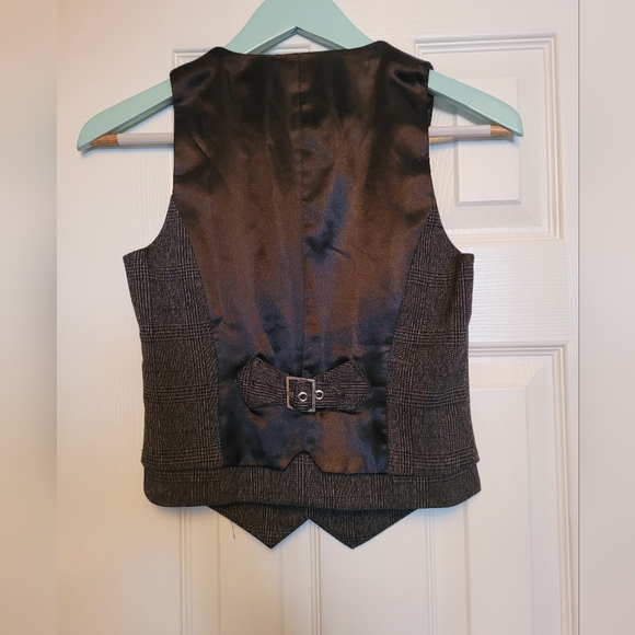 LeChateau vest - Picture 3 of 3